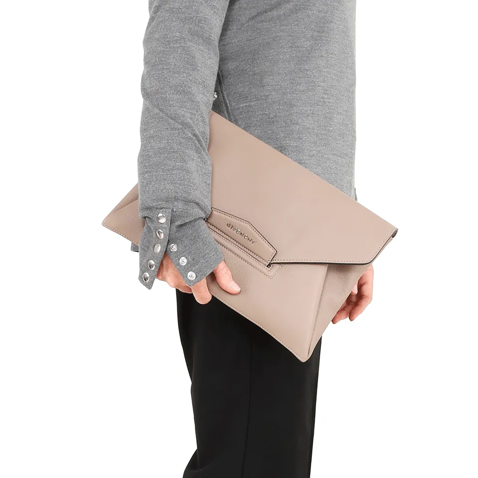 Antigona Envelope Clutch