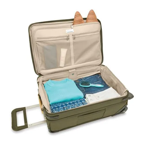 Briggs & Riley Baseline Essential 2-Wheel Carry On