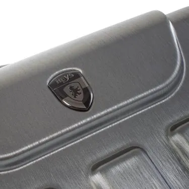 Commander 26" Luggage