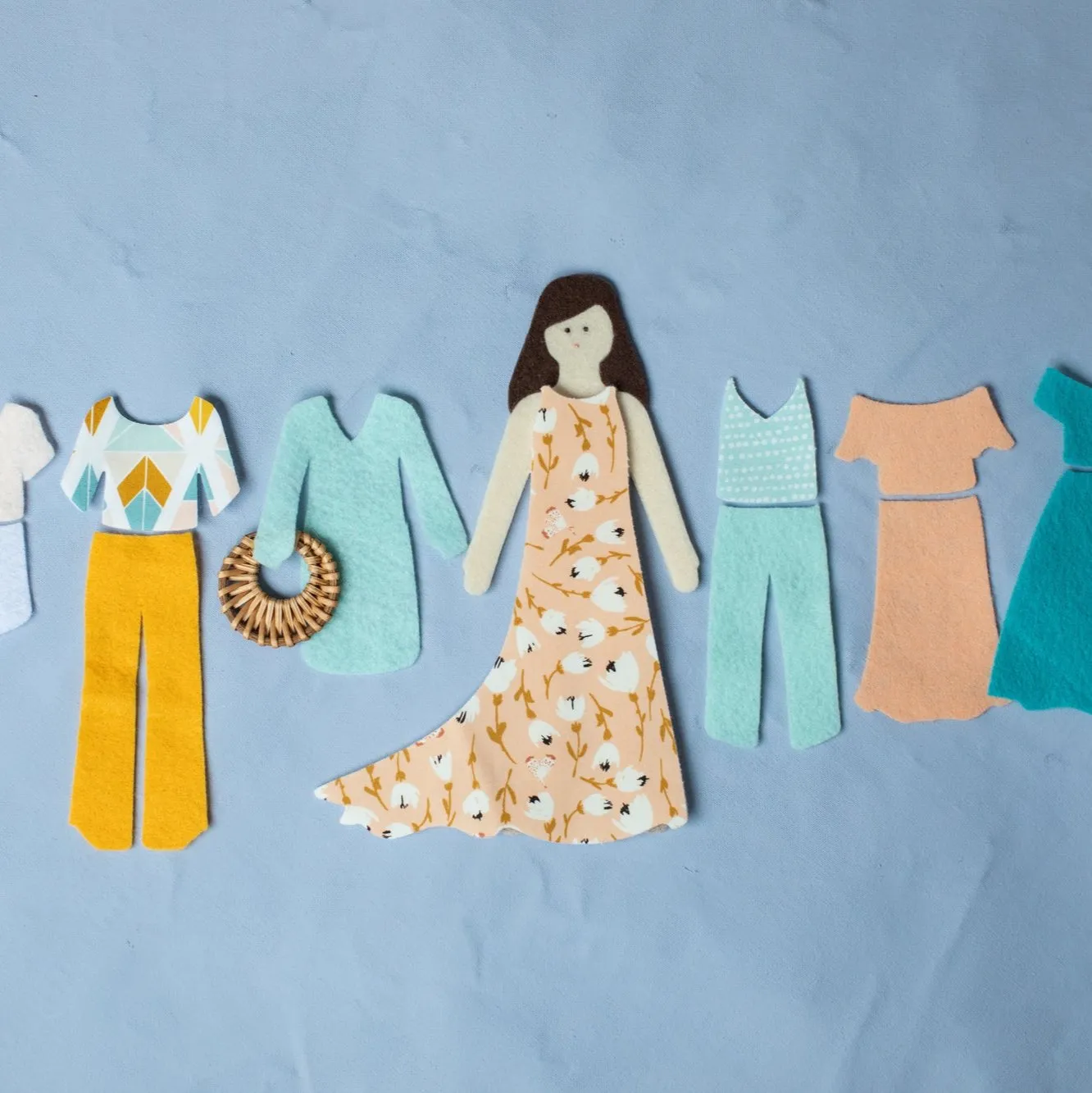 deluxe felt doll   felt board travel bundle
