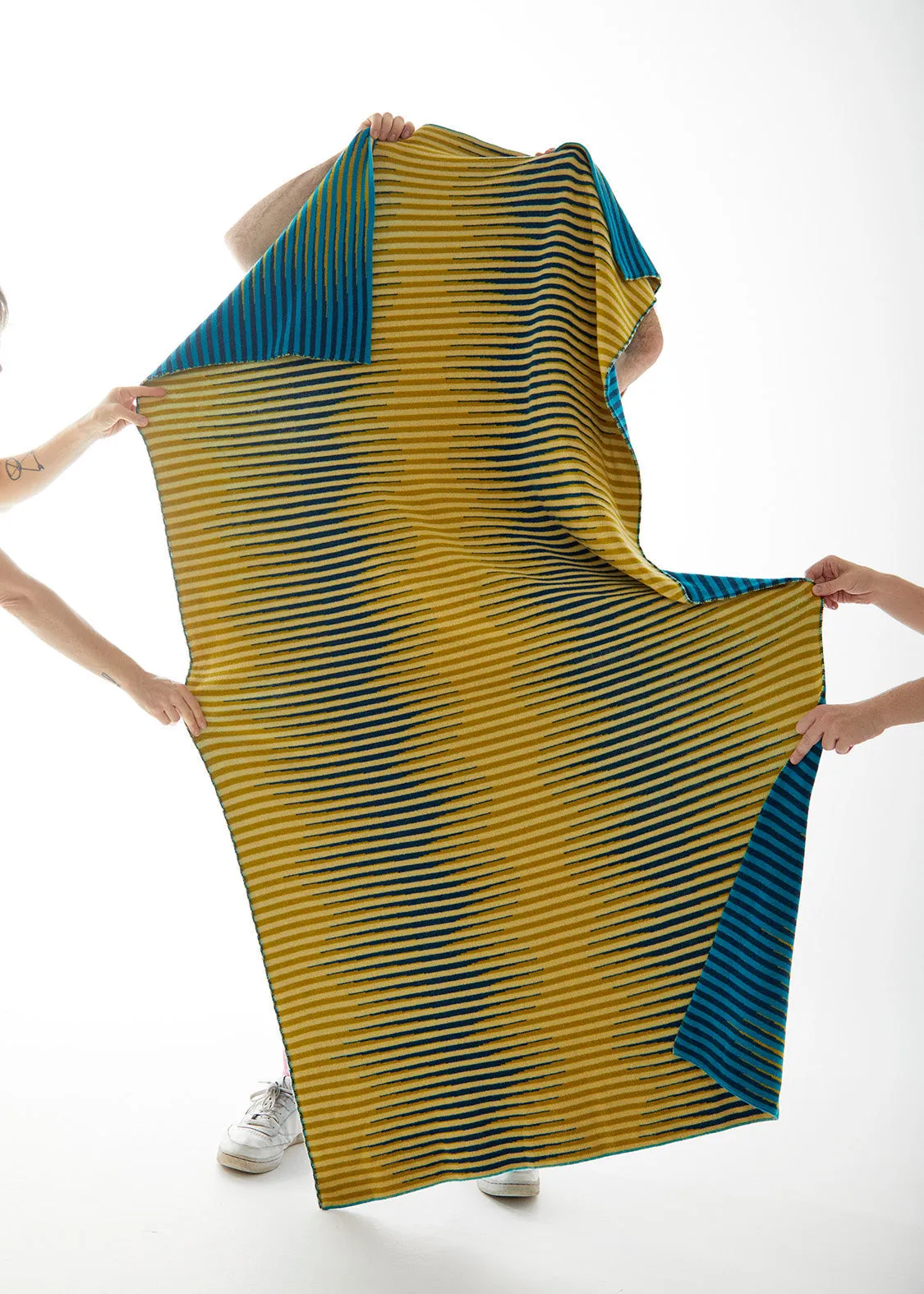 Good Vibrations Throw - Desert Waves