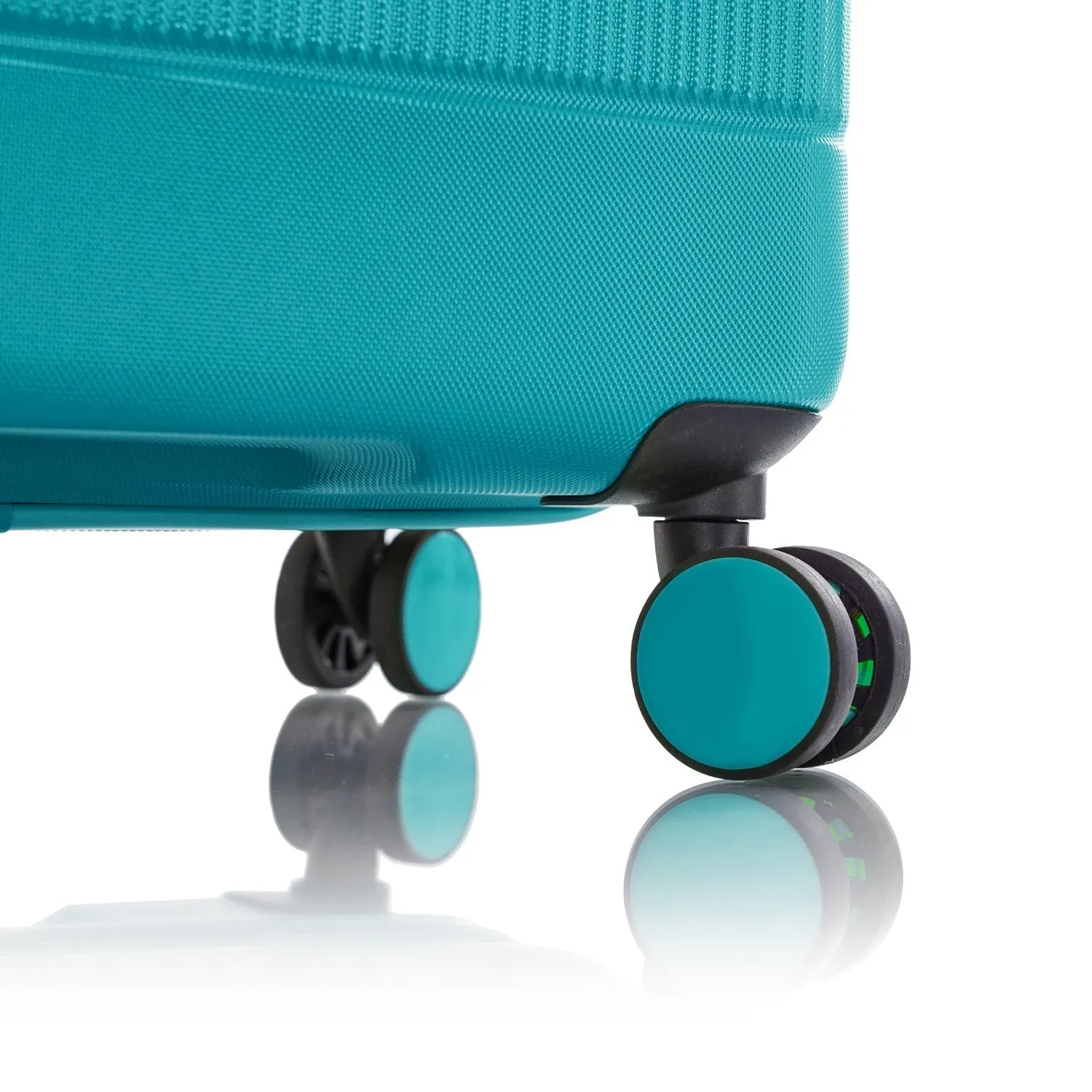 Heys Neo 21" Spinner Carry-on Aqua