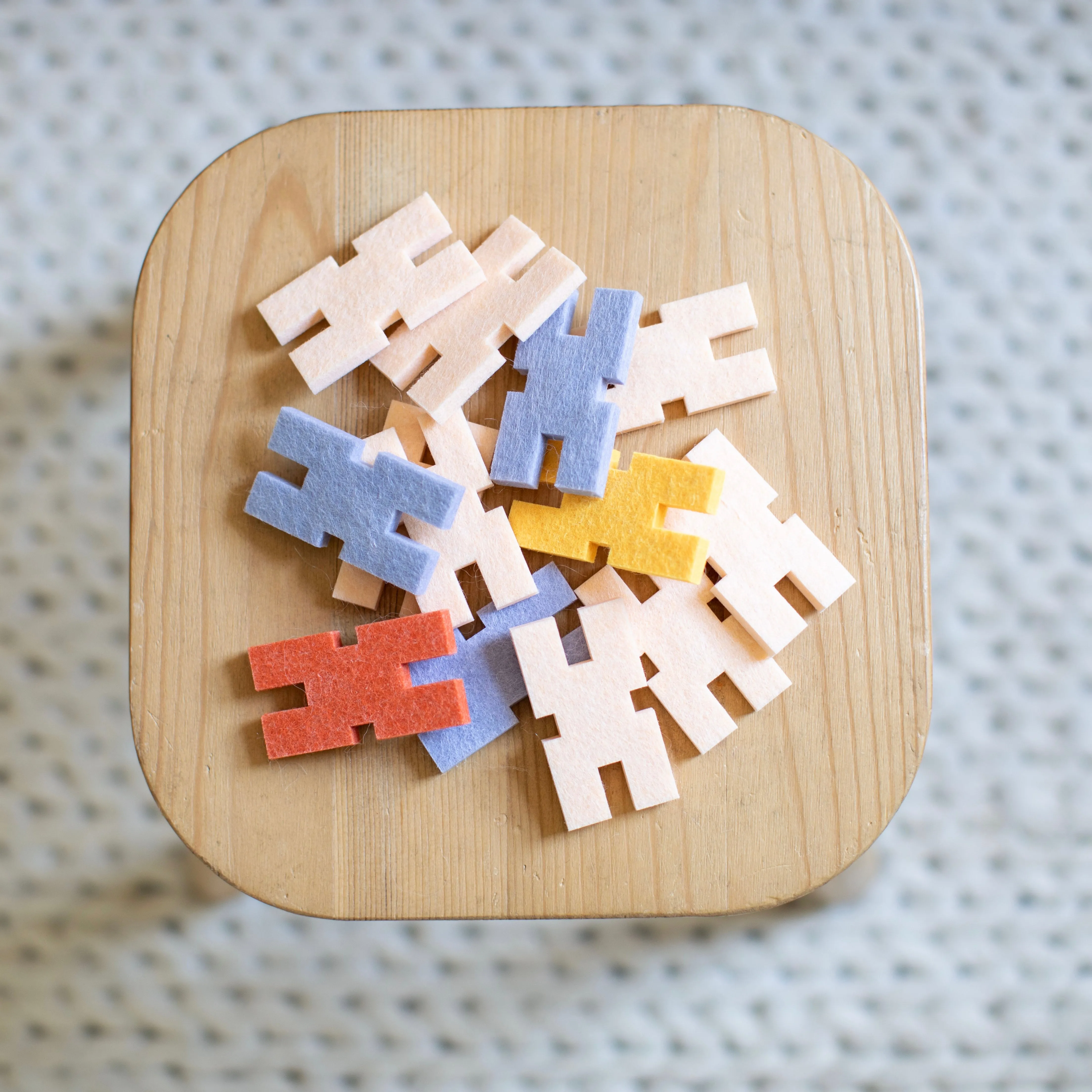interlocking blocks pocket set   travel board