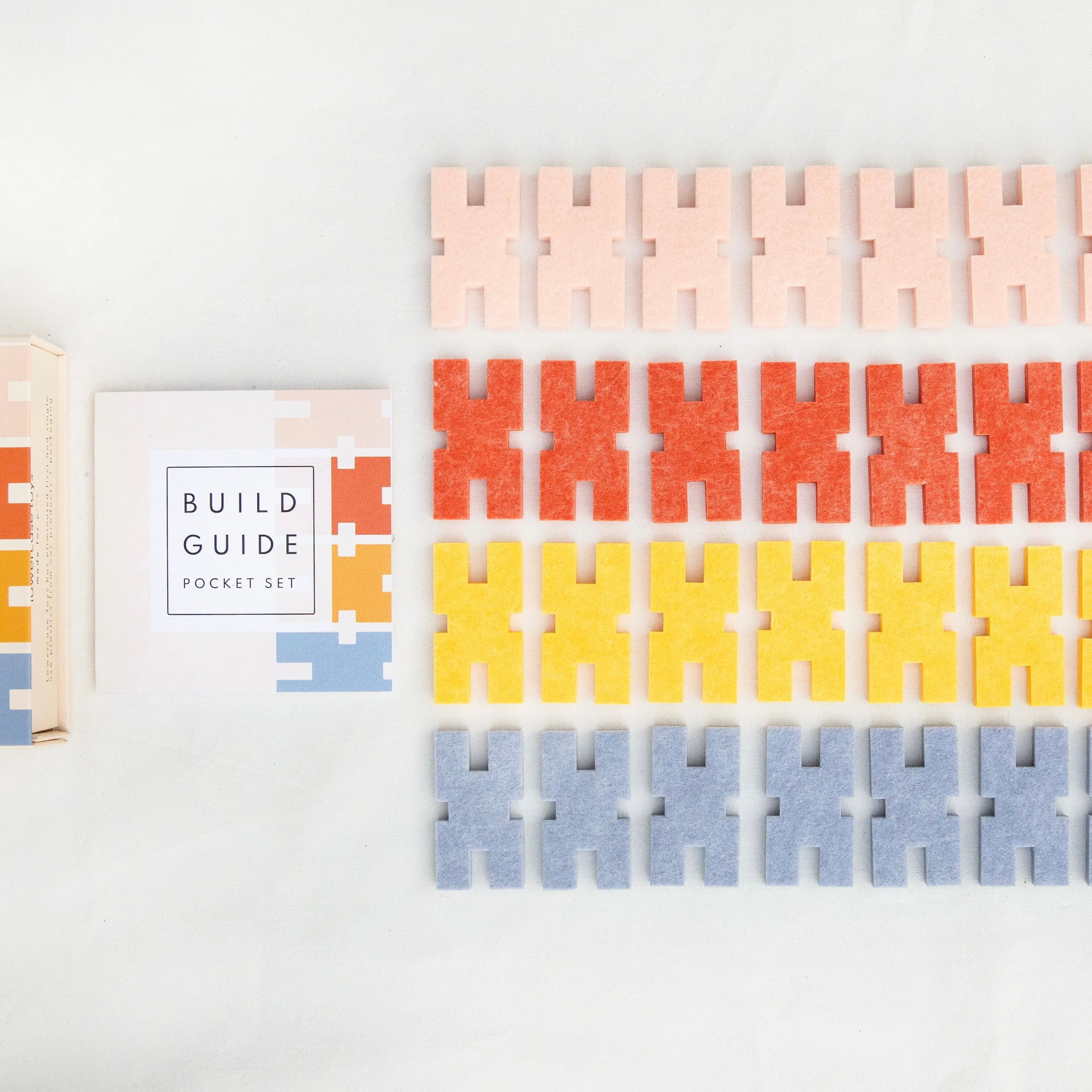 interlocking blocks pocket set   travel board