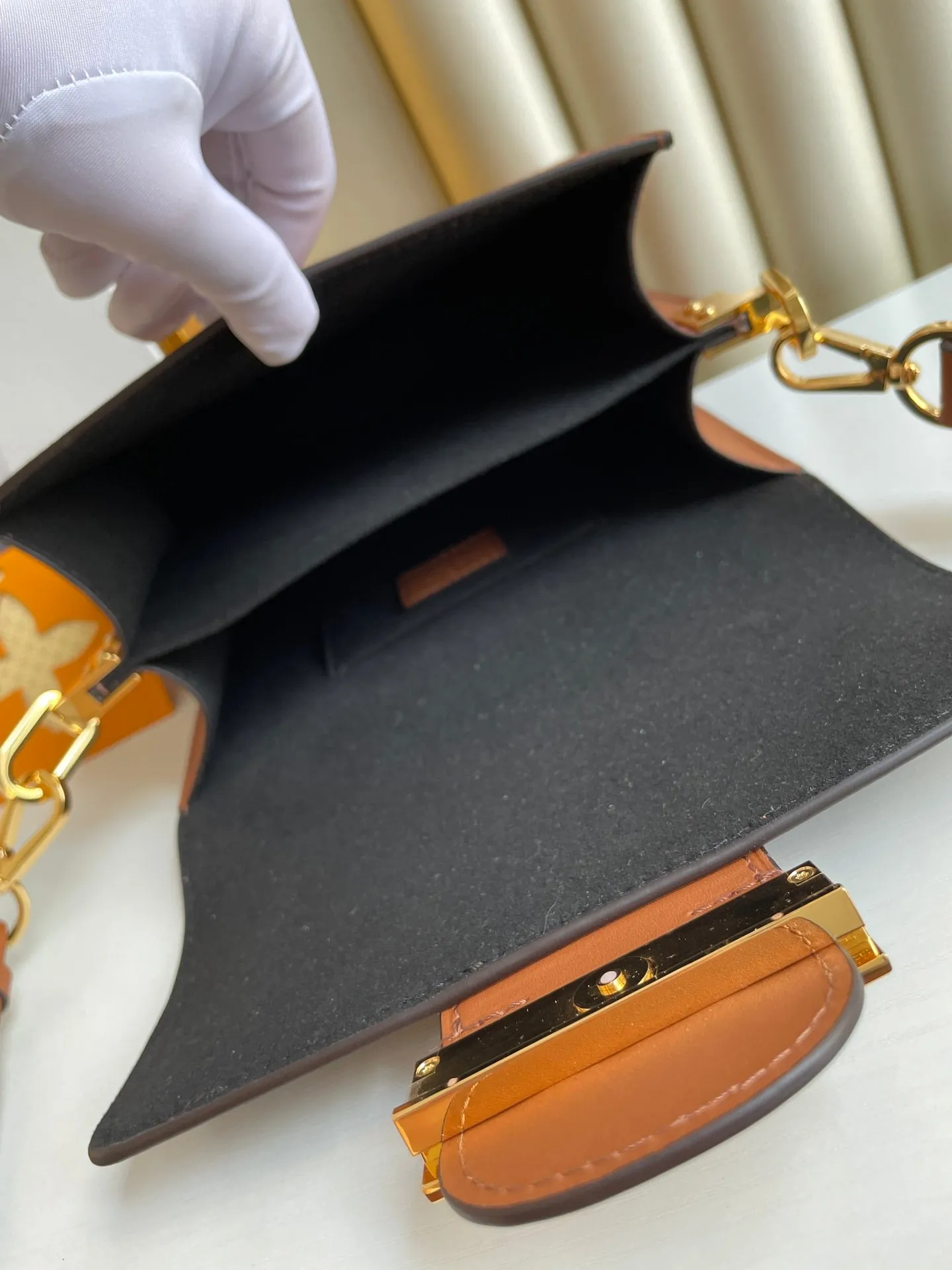 Luxury Bags - LOV - 5952