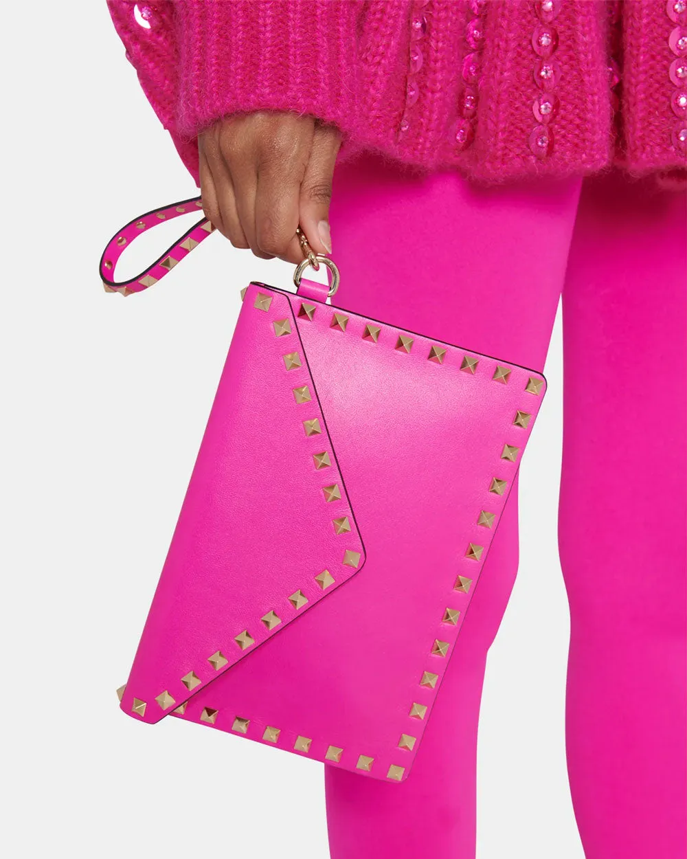 Medium Flat Rockstud Pouch in Pink