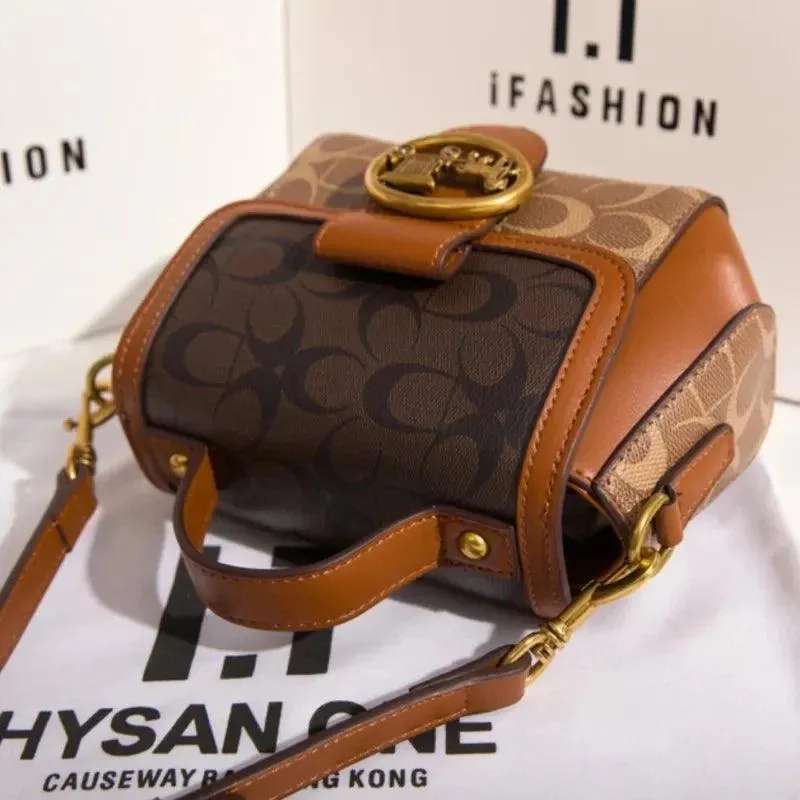 Minimalist Contrasting Colors Designer's Shoulder Bag