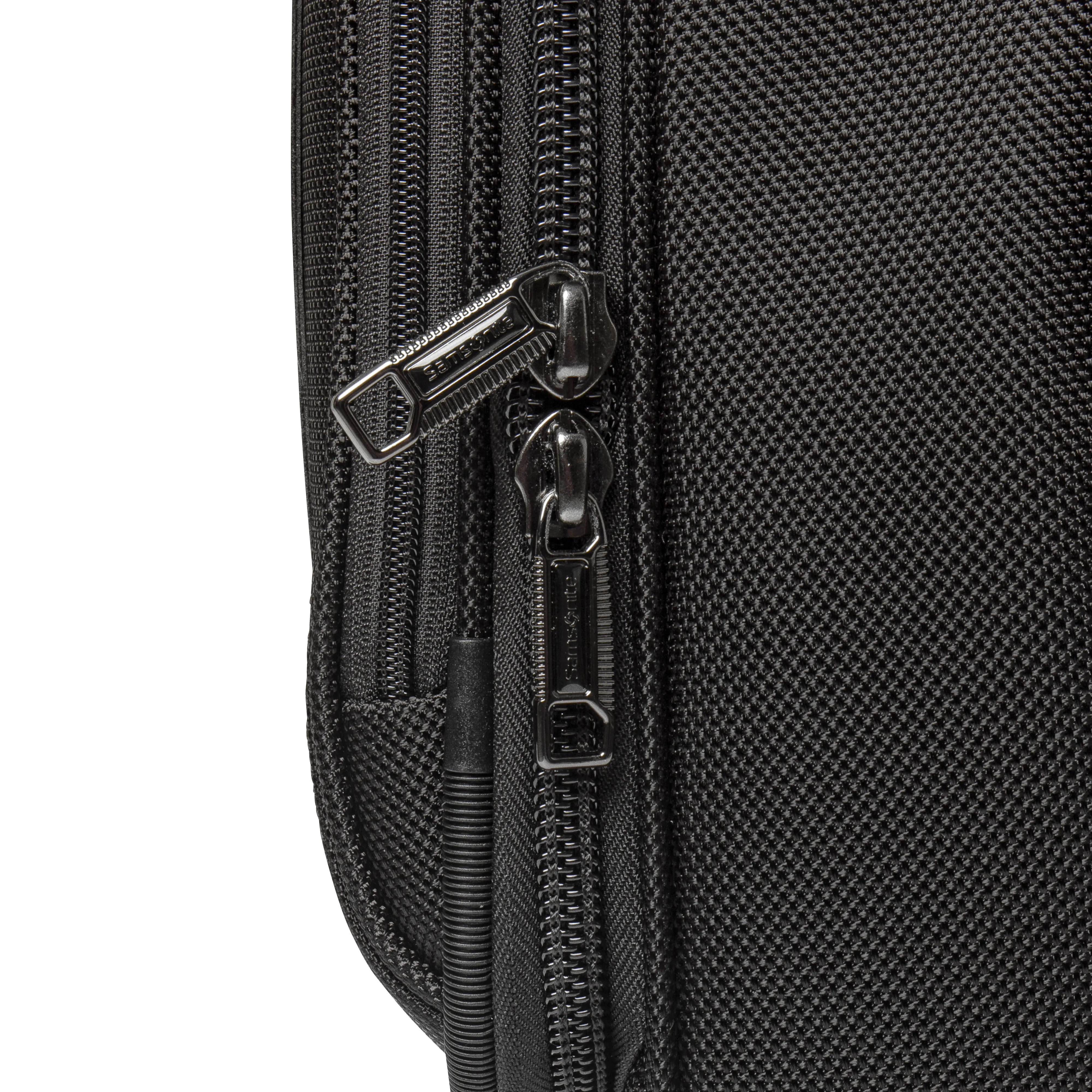 Samsonite Flight Series Upright Carry-on