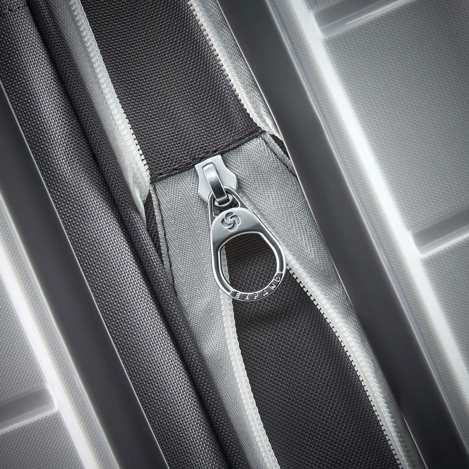 Samsonite Freeform 21" Spinner