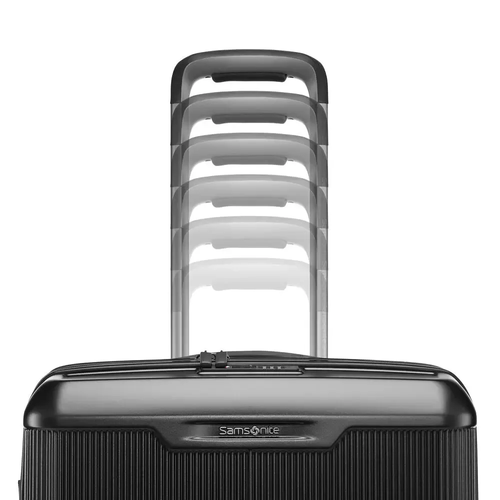 Silhouette 17 Large Hardside Spinner