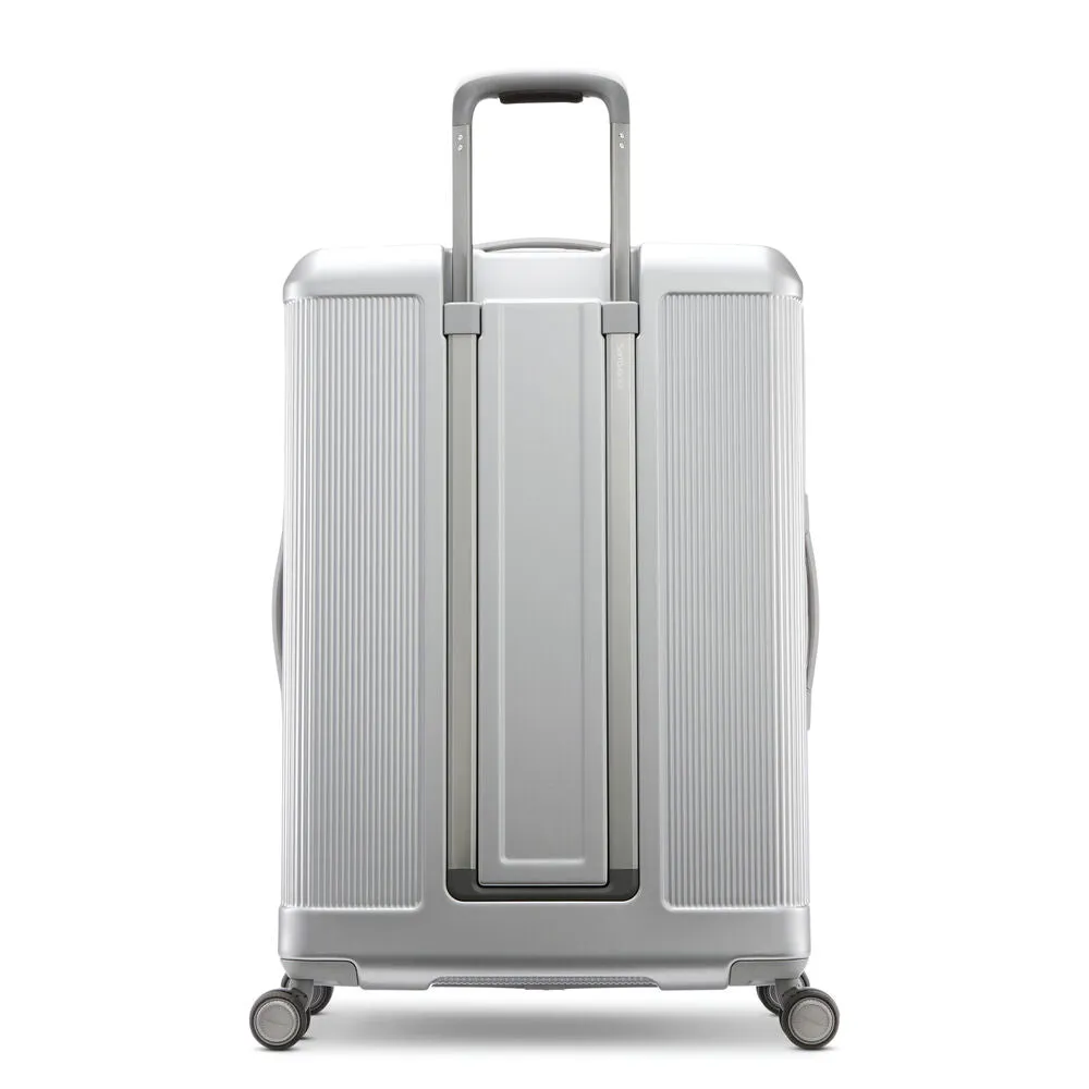 Silhouette 17 Large Hardside Spinner