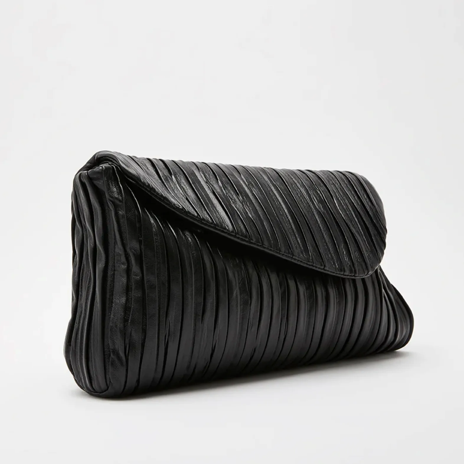 Softissima Pleated Leather Bag - Black