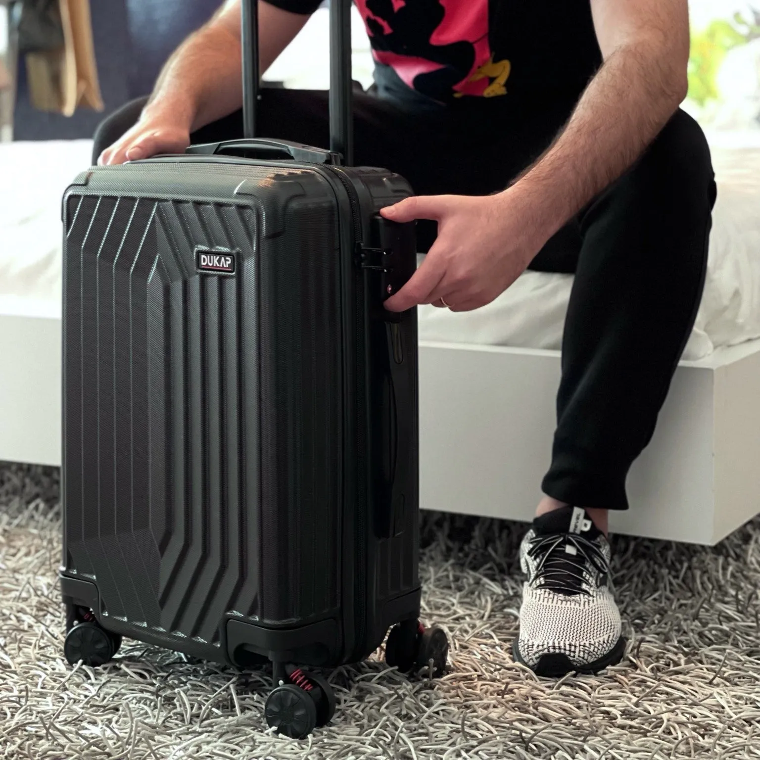 STRATOS Carry On 20"