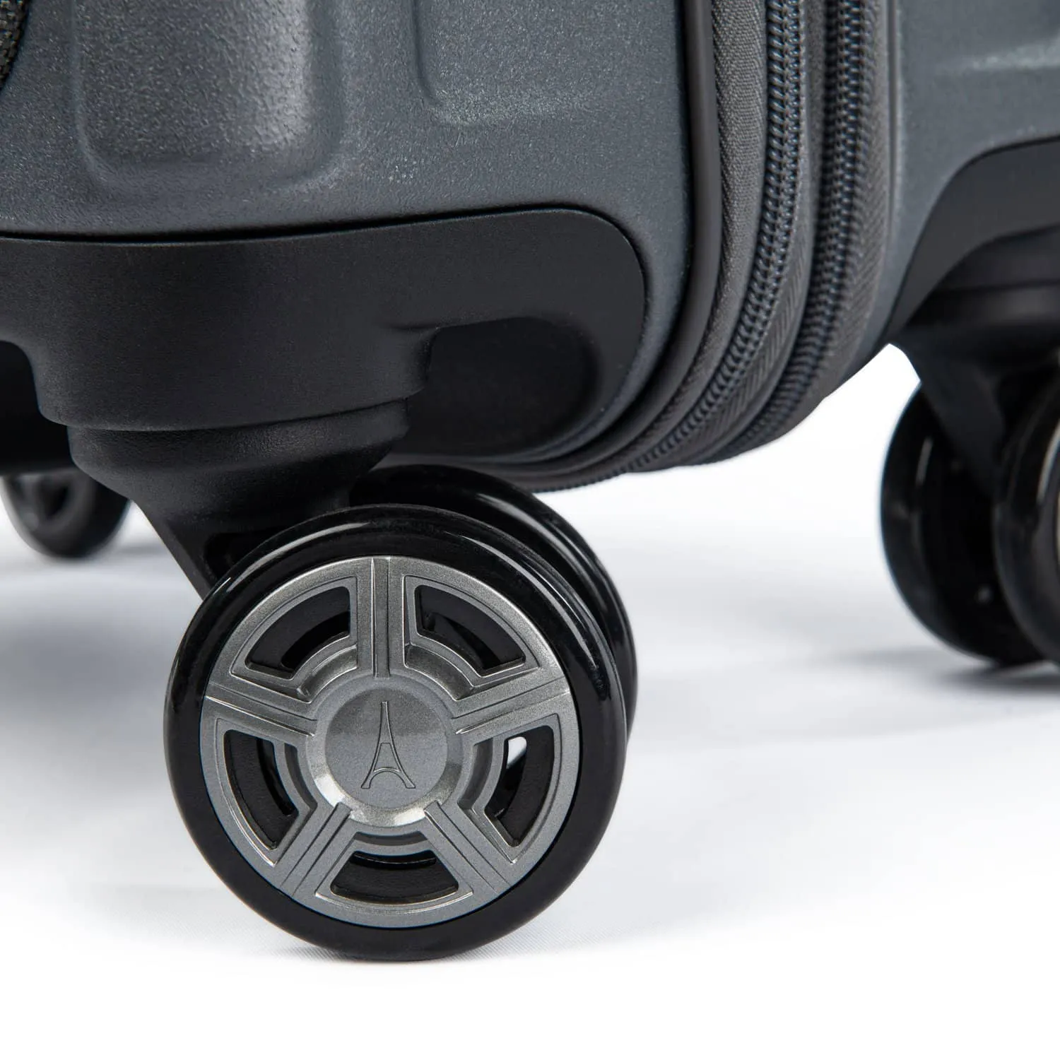 Travelpro Platinum Elite Hardside Business Plus Carry-On Expandable Spinner