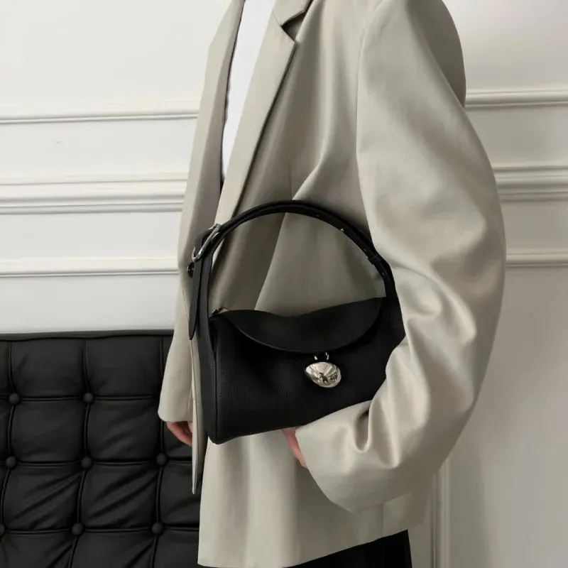 Uakiss Japanese Y2k Aesthetic Simple Top-Handle Bags Office Lady Chic Elegant Purses and Handbags All Match Women Fashion Chic Clutches